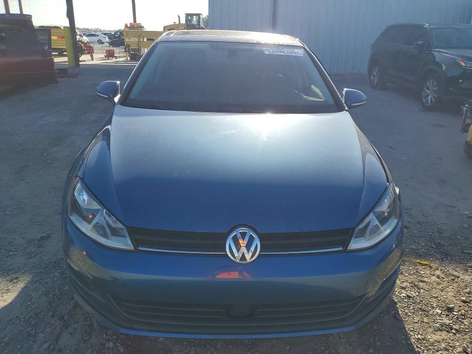 69392196 :رقم المزاد ، 3VW217AUXHM072040 vin ، 2017 Volkswagen Golf مزاد بيع