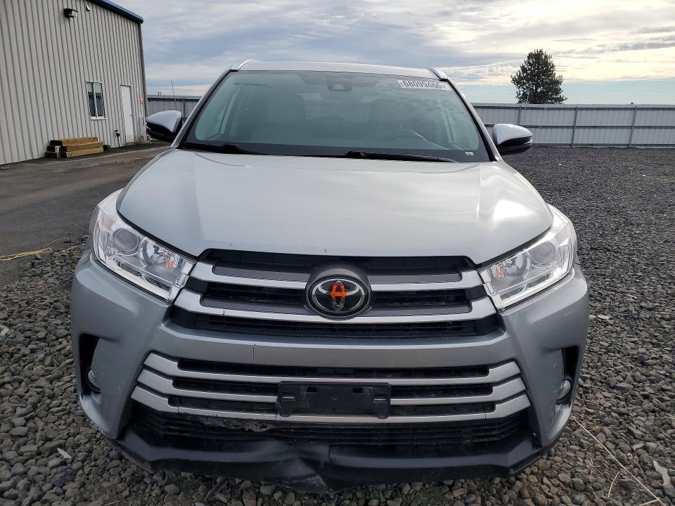Продаж на аукціоні авто 2018 Toyota Highlander, vin: 5TDJZRFH7JS555506, номер лоту: 68099466