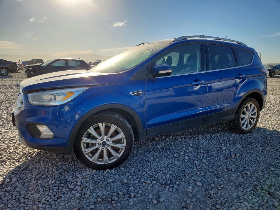 Продаж на аукціоні авто 2017 Ford Escape, vin: 1FMCU9J99HUA62175, номер лоту: 68400166