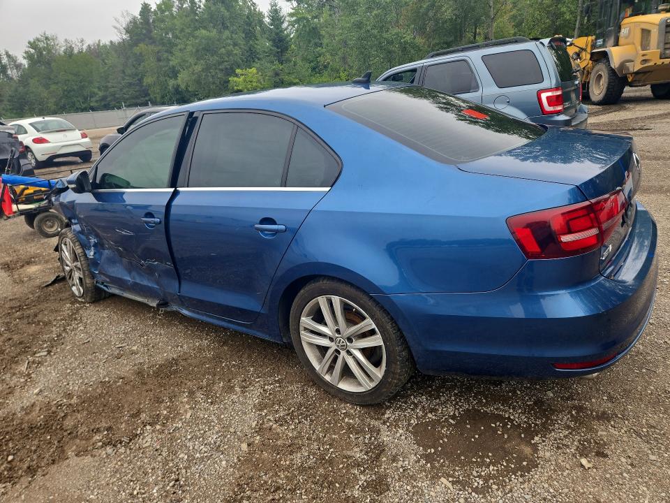 65643256 :رقم المزاد ، 3VWL17AJXHM336061 vin ، 2017 Volkswagen Jetta مزاد بيع
