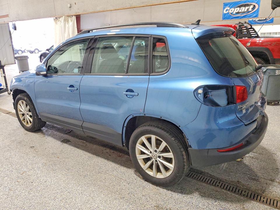 67641936 :رقم المزاد ، WVGBV7AX9JK004323 vin ، 2018 Volkswagen Tiguan Limited مزاد بيع