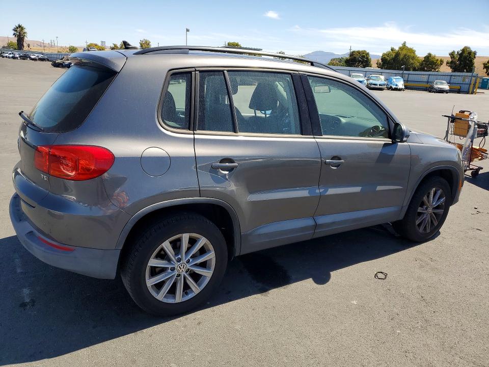 Aukcja sprzedaży 2018 Volkswagen Tiguan Limited, vin: WVGAV7AXXJK002351, numer aukcji: 67220776