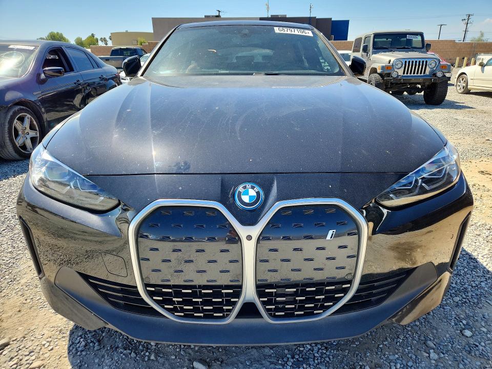 68797106 :رقم المزاد ، WBY73AW08NFM96610 vin ، 2022 Bmw I4 مزاد بيع
