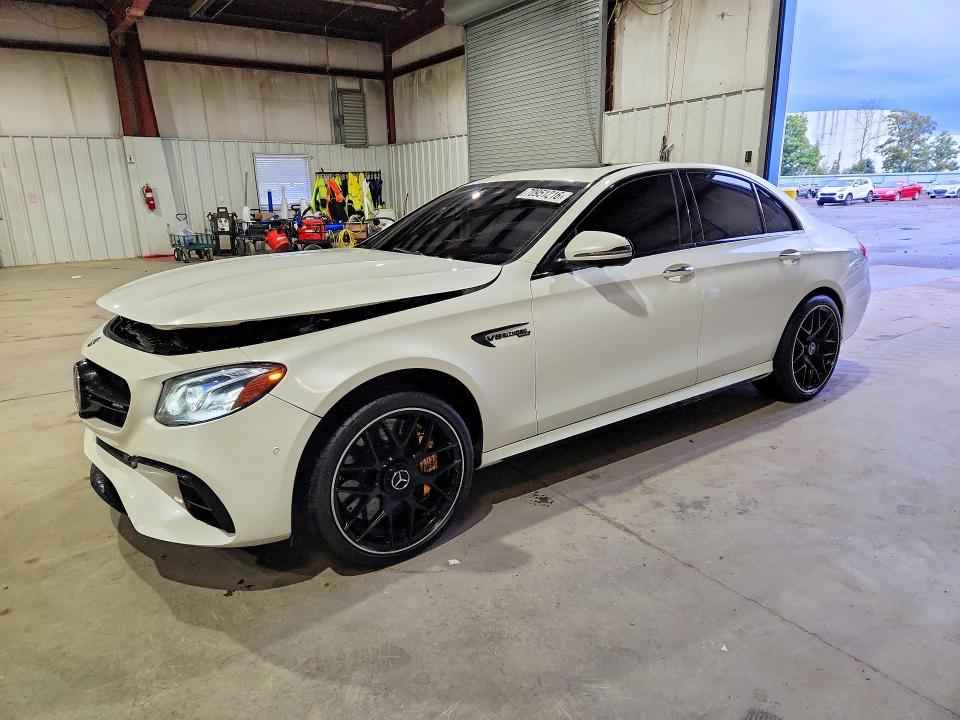 70951216 :رقم المزاد ، WDDZF8KB1JA274134 vin ، 2018 Mercedes-benz E مزاد بيع