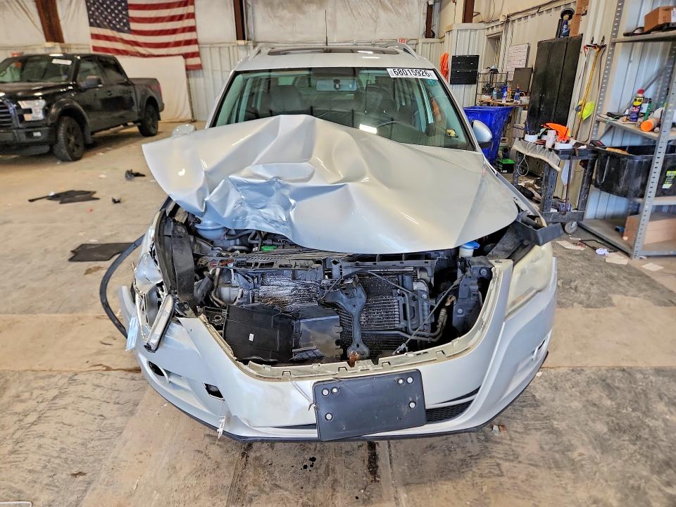 68015926 :رقم المزاد ، WVGBV75NX9W525208 vin ، 2009 Volkswagen Tiguan مزاد بيع