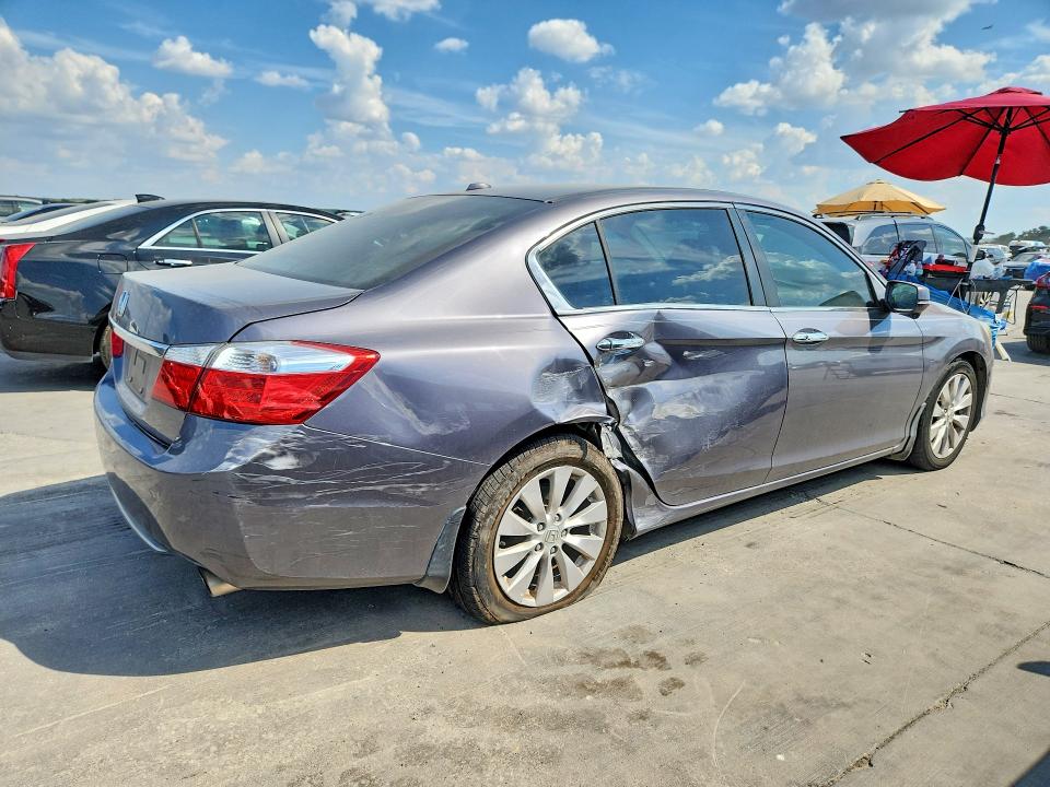 Продажа на аукционе авто 2015 Honda Accord, vin: 1HGCR2F81FA232588, номер лота: 69411336