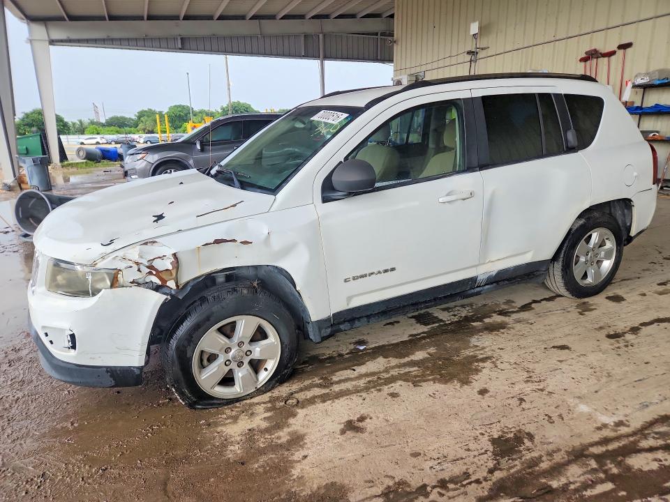 Auction sale of the 2014 Jeep Compass, vin: 1C4NJCBA4ED881621, lot number: 70000516