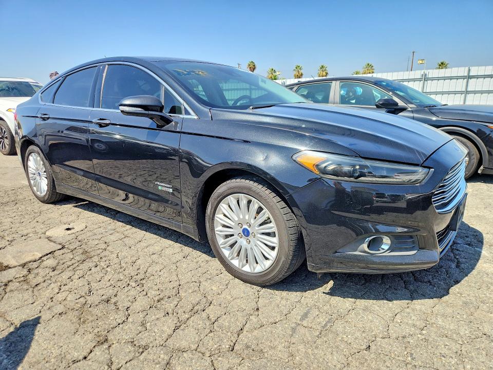 69540146 :رقم المزاد ، 3FA6P0SU5ER378771 vin ، 2014 Ford Fusion مزاد بيع