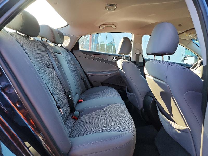 68137606 :رقم المزاد ، 5NPEB4AC6EH889445 vin ، 2014 Hyundai Sonata مزاد بيع
