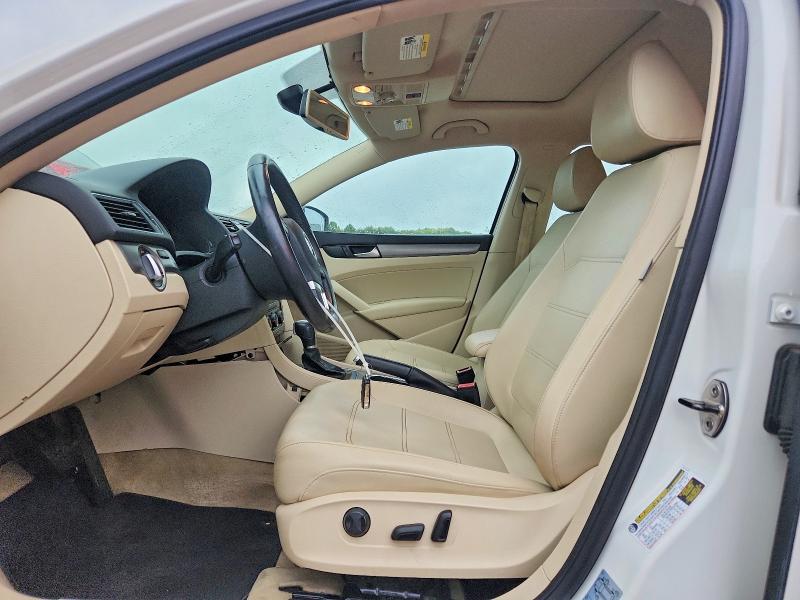 70120576 :رقم المزاد ، 1VWBN7A34EC055629 vin ، 2014 Volkswagen Passat مزاد بيع