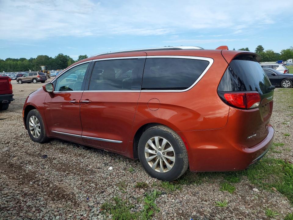 67538896 :رقم المزاد ، 2C4RC1EG4JR204706 vin ، 2018 Chrysler Pacifica مزاد بيع