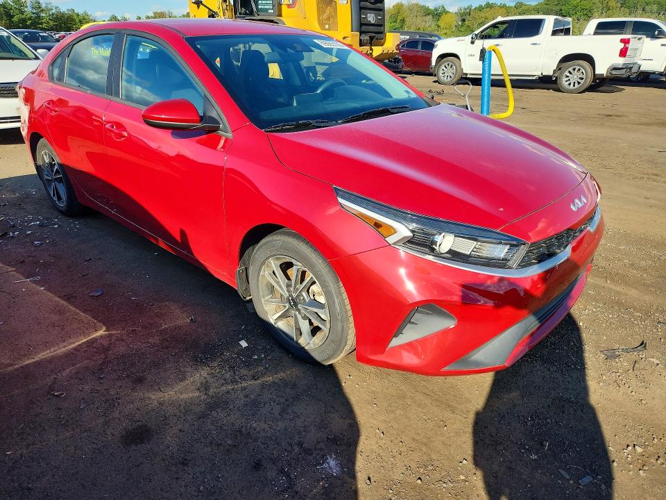 2022 Kia Forte მანქანა იყიდება აუქციონზე, vin: 3KPF24AD1NE493358, აუქციონის ნომერი: 69065126