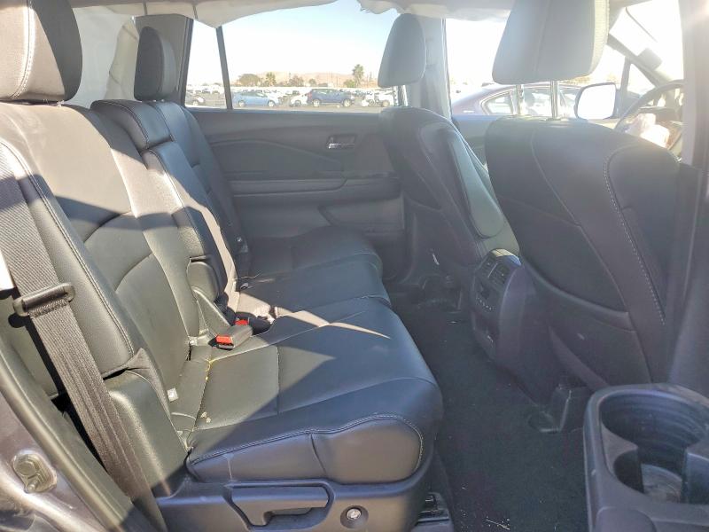 Продаж на аукціоні авто 2018 Honda Pilot, vin: 5FNYF6H62JB039544, номер лоту: 70840496