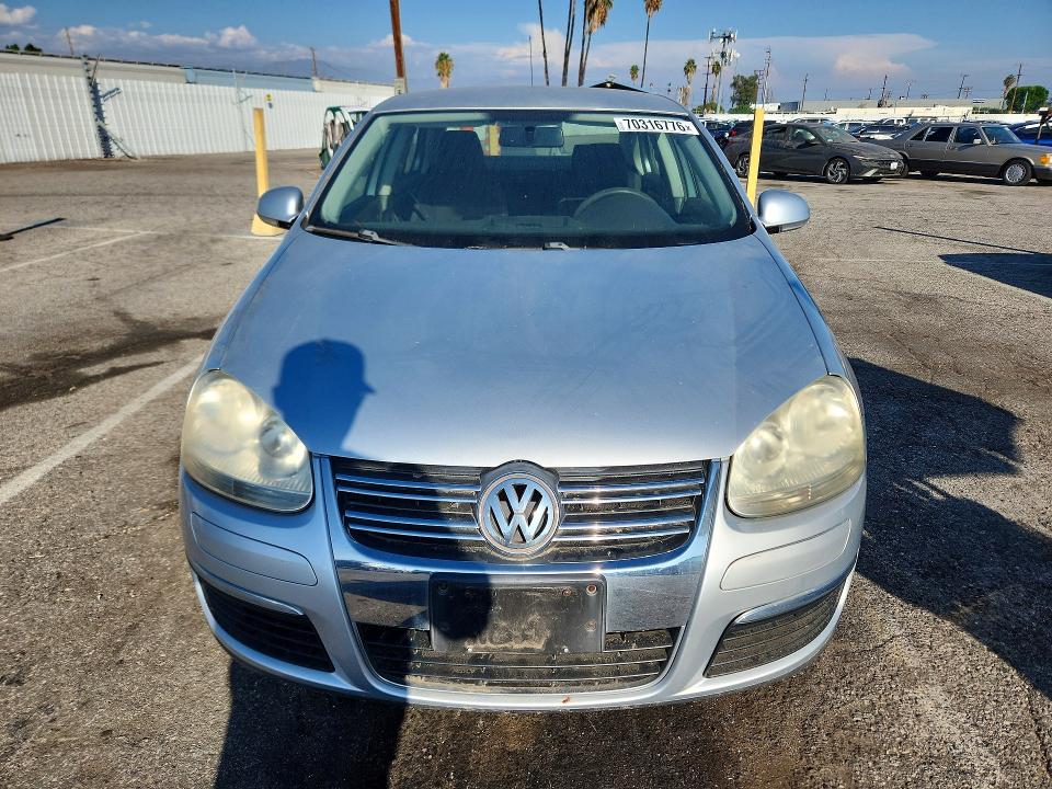 2009 Volkswagen Jetta მანქანა იყიდება აუქციონზე, vin: 3VWJZ71K69M126261, აუქციონის ნომერი: 70316776
