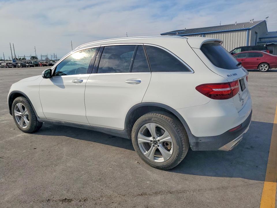 70442456 :رقم المزاد ، WDC0G4KB8JV107216 vin ، 2018 Mercedes-benz Glc مزاد بيع