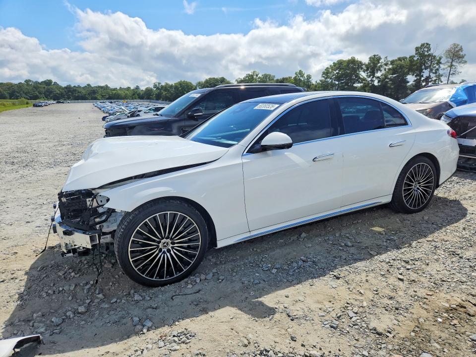 68380526 :رقم المزاد ، W1KLF6BB9RA038093 vin ، 2024 Mercedes-benz E مزاد بيع