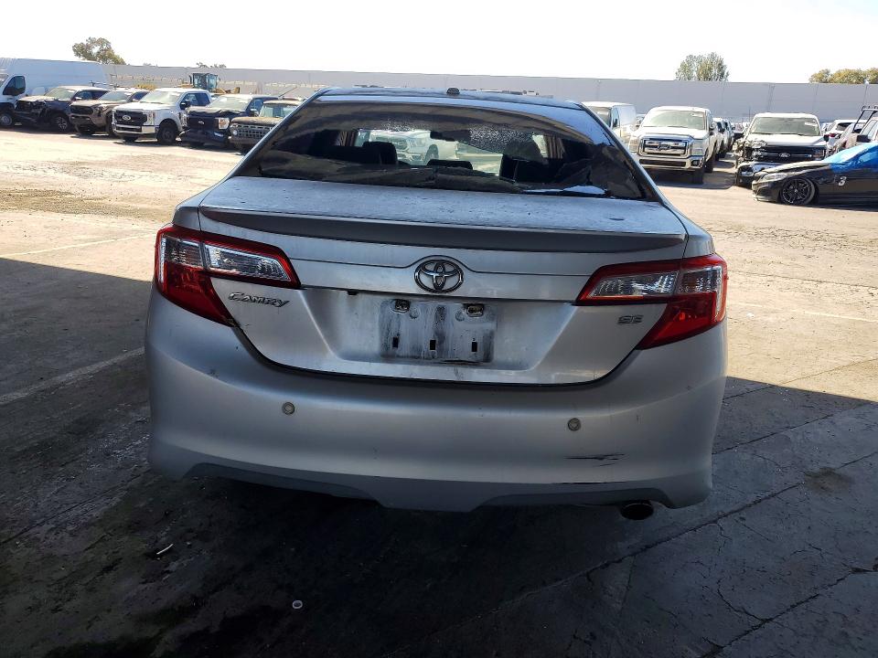 71284706 :رقم المزاد ، 4T1BF1FKXCU038480 vin ، 2012 Toyota Camry مزاد بيع