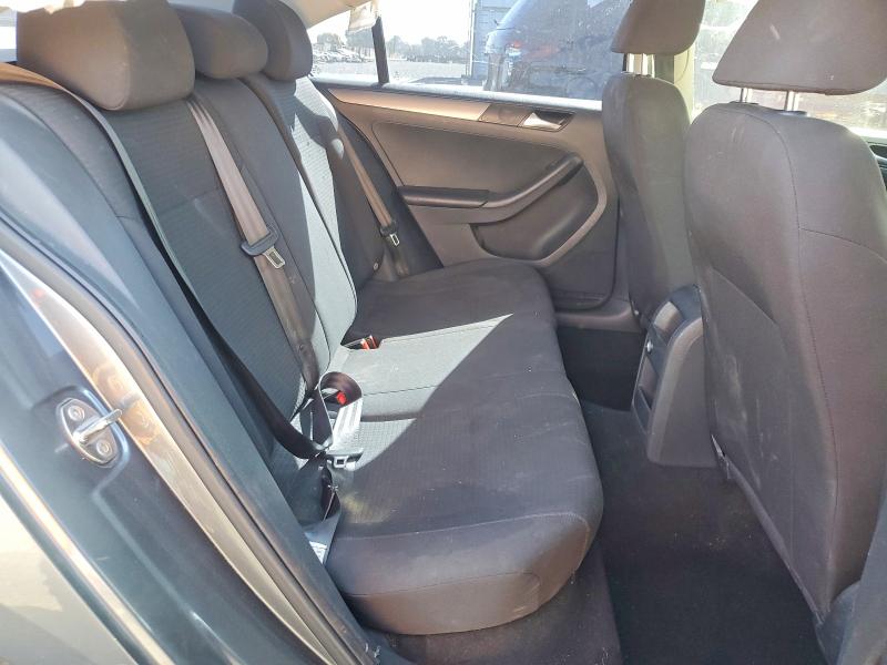 68334856 :رقم المزاد ، 3VWLA7AJ3FM418596 vin ، 2015 Volkswagen Jetta مزاد بيع