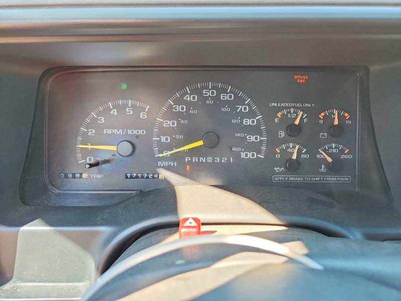 1999 Chevrolet Tahoe მანქანა იყიდება აუქციონზე, vin: 1GNEK13R2XJ344196, აუქციონის ნომერი: 69535636