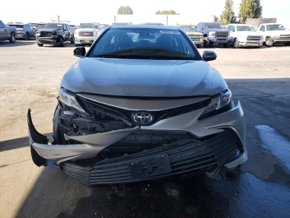 69451106 :رقم المزاد ، 4T1C11AK1PU132375 vin ، 2023 Toyota Camry مزاد بيع