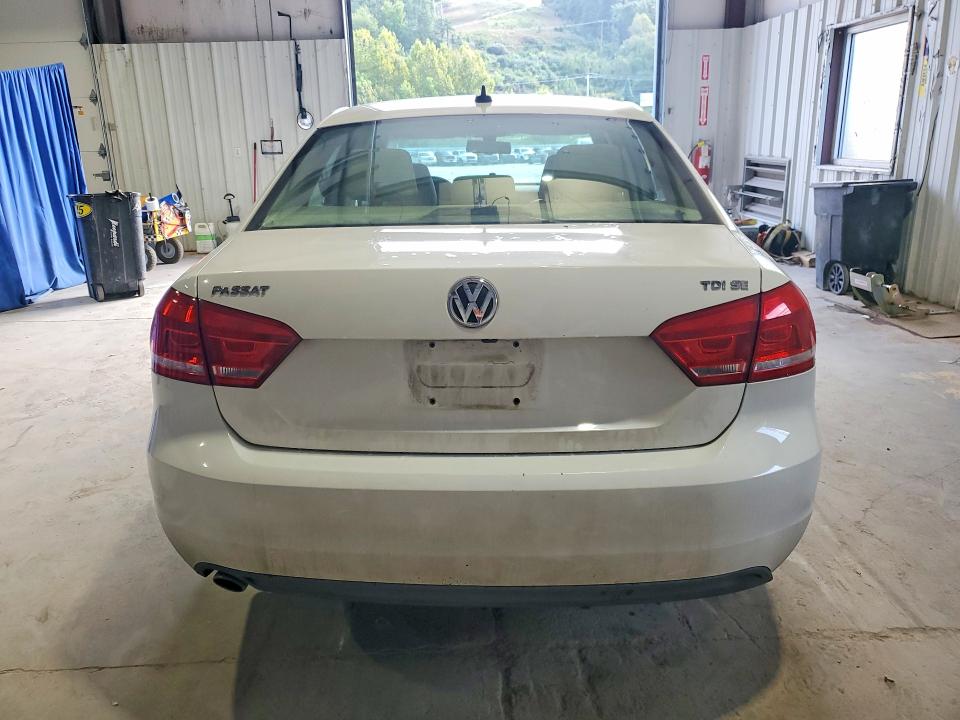 2014 Volkswagen Passat მანქანა იყიდება აუქციონზე, vin: 1VWBN7A38EC052197, აუქციონის ნომერი: 67487746