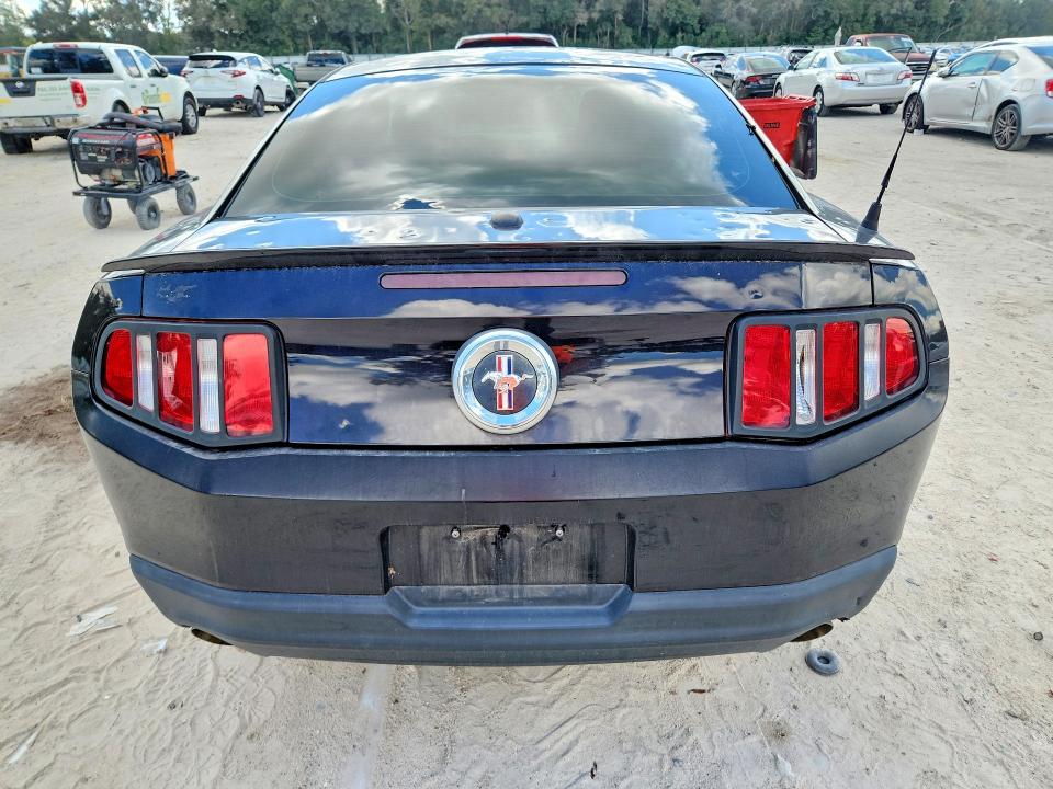 69412936 :رقم المزاد ، 1ZVBP8AM5C5205631 vin ، 2012 Ford Mustang مزاد بيع
