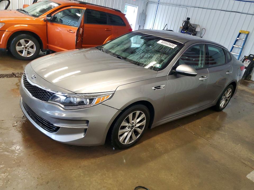 68503686 :رقم المزاد ، 5XXGU4L34HG143334 vin ، 2017 Kia Optima مزاد بيع