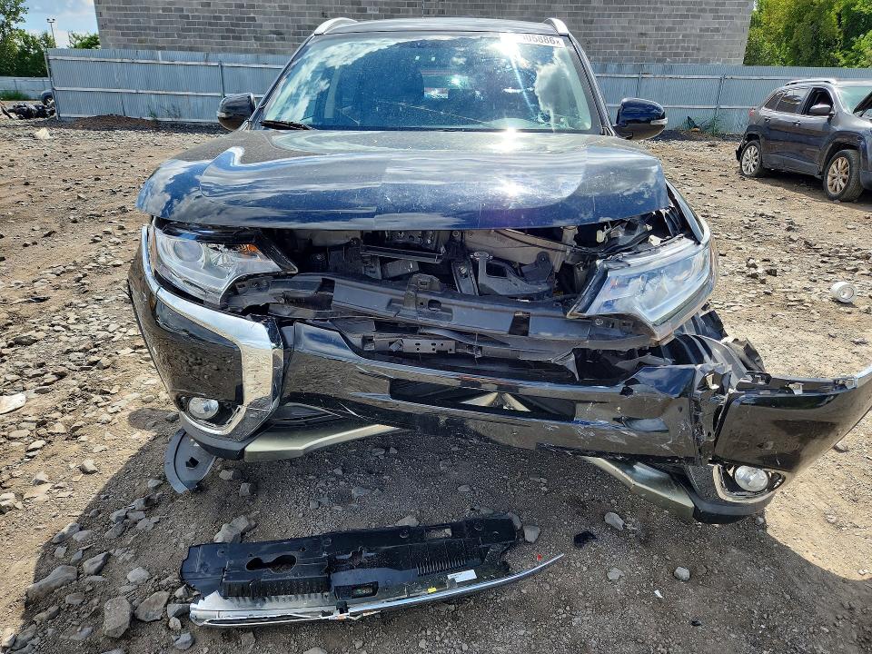 Продажа на аукционе авто 2017 Mitsubishi Outlander, vin: JA4AZ3A39HZ063121, номер лота: 68005886