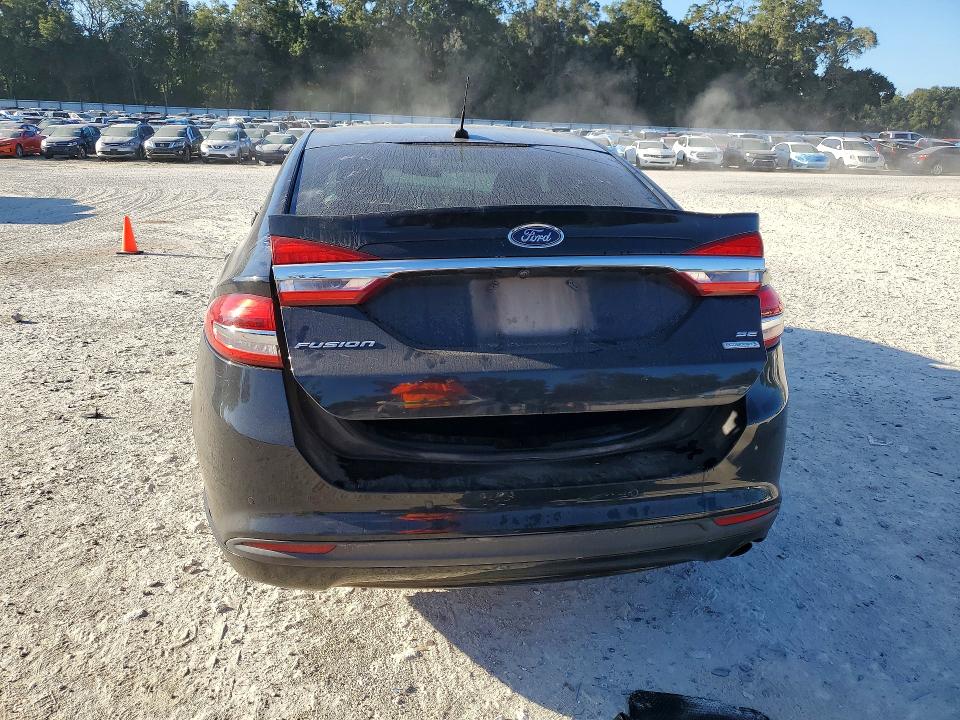 69965726 :رقم المزاد ، 3FA6P0HD4JR107363 vin ، 2018 Ford Fusion مزاد بيع