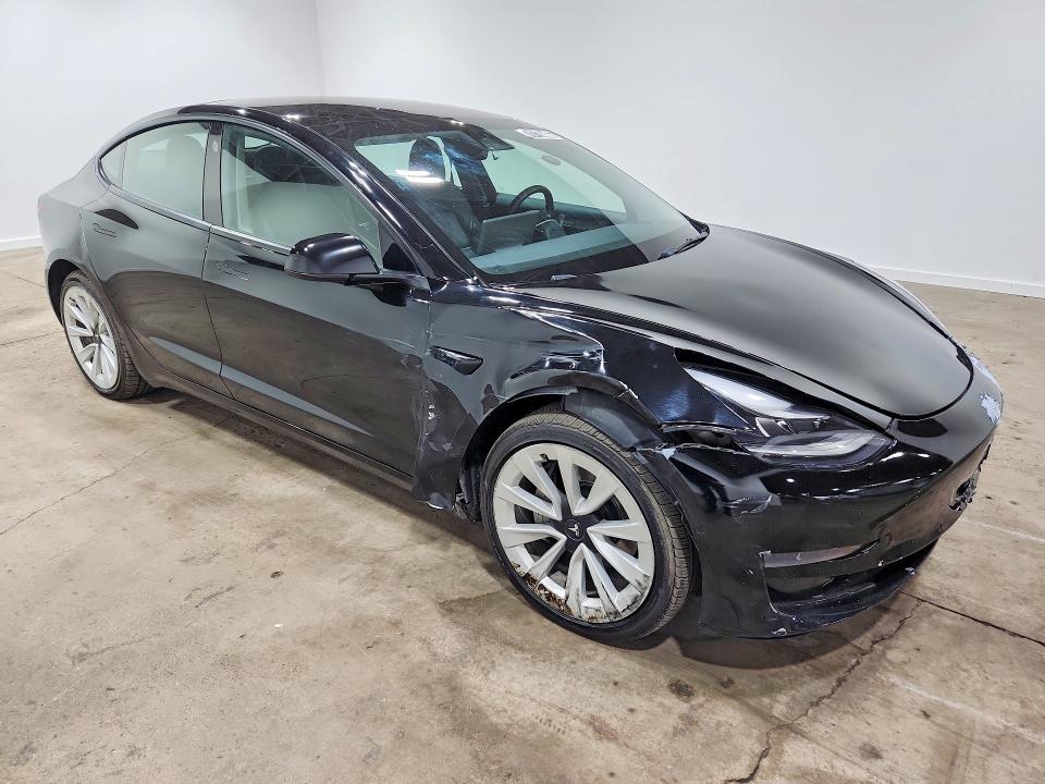 2022 Tesla Model 3 მანქანა იყიდება აუქციონზე, vin: 5YJ3E1EA2NF304462, აუქციონის ნომერი: 70726666