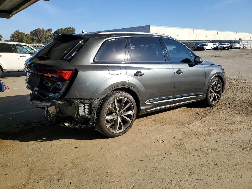 Продажа на аукционе авто 2023 Audi Sq7, vin: WA1VWBF7XPD022928, номер лота: 69646236