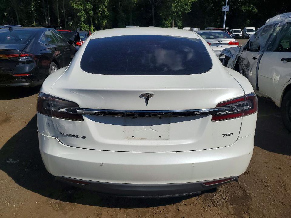 2015 Tesla Model S მანქანა იყიდება აუქციონზე, vin: 5YJSA1S27FF088047, აუქციონის ნომერი: 67783786