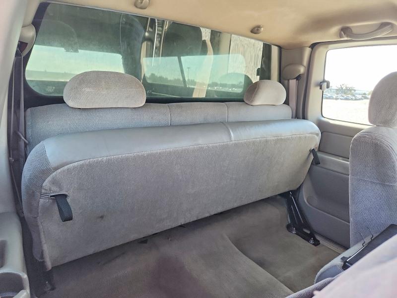 2000 Gmc New Sierra მანქანა იყიდება აუქციონზე, vin: 1GTGC29U5YE410413, აუქციონის ნომერი: 69628196
