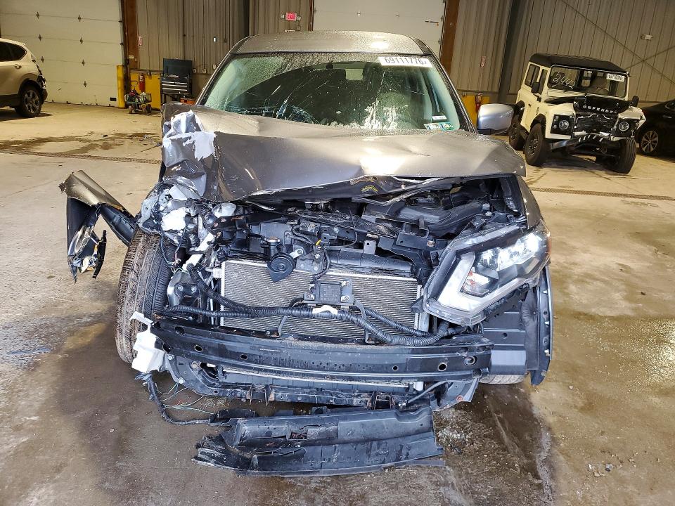 Продаж на аукціоні авто 2017 Nissan Rogue, vin: KNMAT2MT8HP614101, номер лоту: 69111776