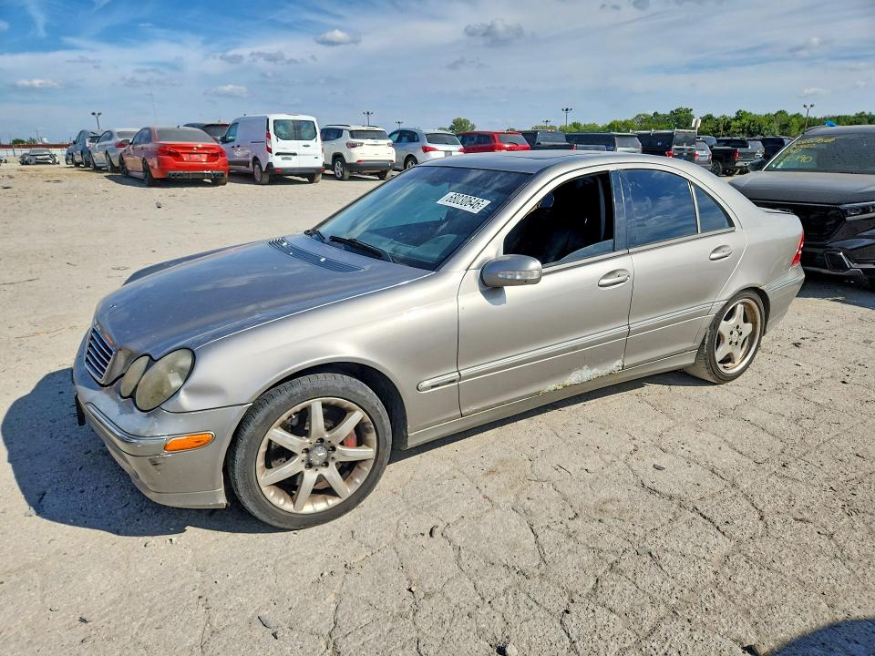 68030646 :رقم المزاد ، WDBRF40J94F512198 vin ، 2004 Mercedes-benz C مزاد بيع