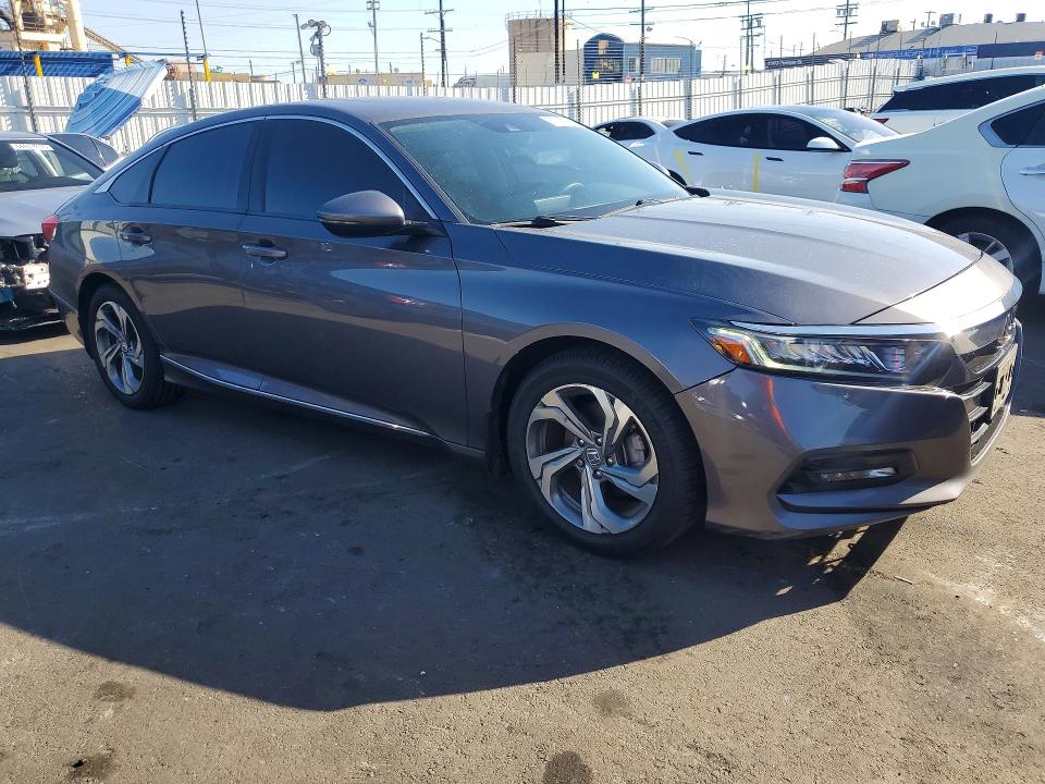 2018 Honda Accord მანქანა იყიდება აუქციონზე, vin: 1HGCV1F51JA047669, აუქციონის ნომერი: 67930036