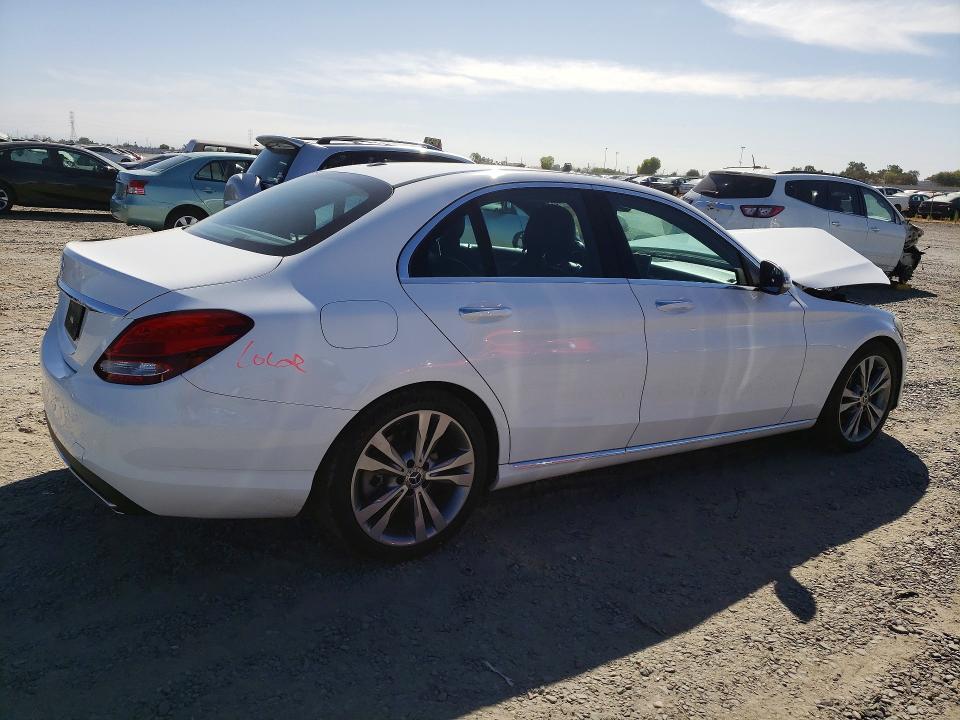 2018 Mercedes-benz C მანქანა იყიდება აუქციონზე, vin: 55SWF4JB1JU252566, აუქციონის ნომერი: 68671146