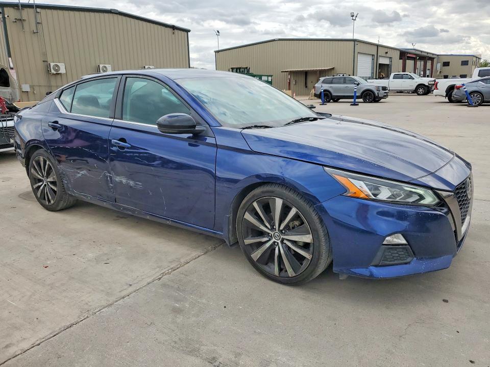 2021 Nissan Altima მანქანა იყიდება აუქციონზე, vin: 1N4AL4CV9MN326131, აუქციონის ნომერი: 70940086