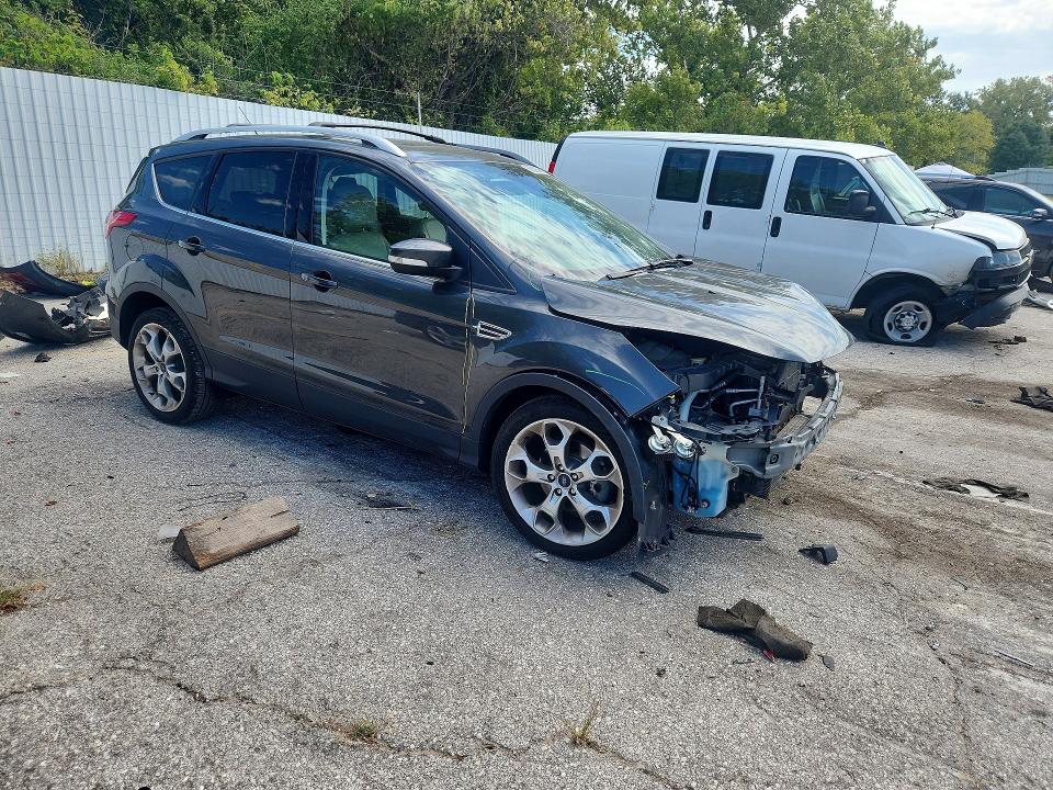Продажа на аукционе авто 2015 Ford Escape, vin: 1FMCU0J9XFUA73887, номер лота: 68620896