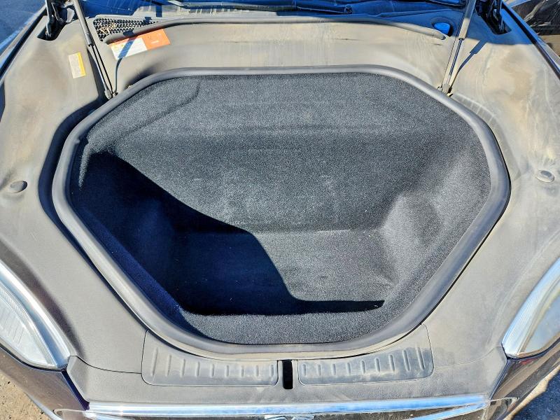 Продажа на аукционе авто 2015 Tesla Model S, vin: 5YJSA1H28FF082636, номер лота: 70790896