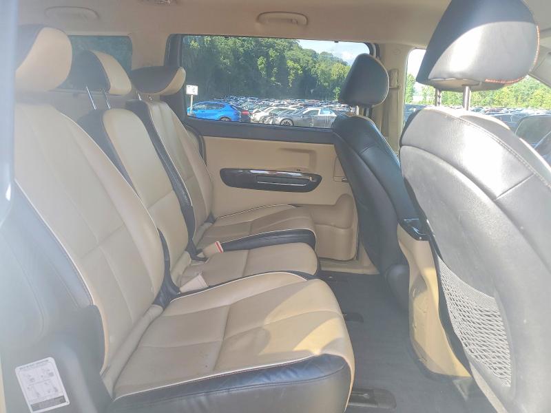 68140296 :رقم المزاد ، KNDMC5C12H6257292 vin ، 2017 Kia Sedona مزاد بيع
