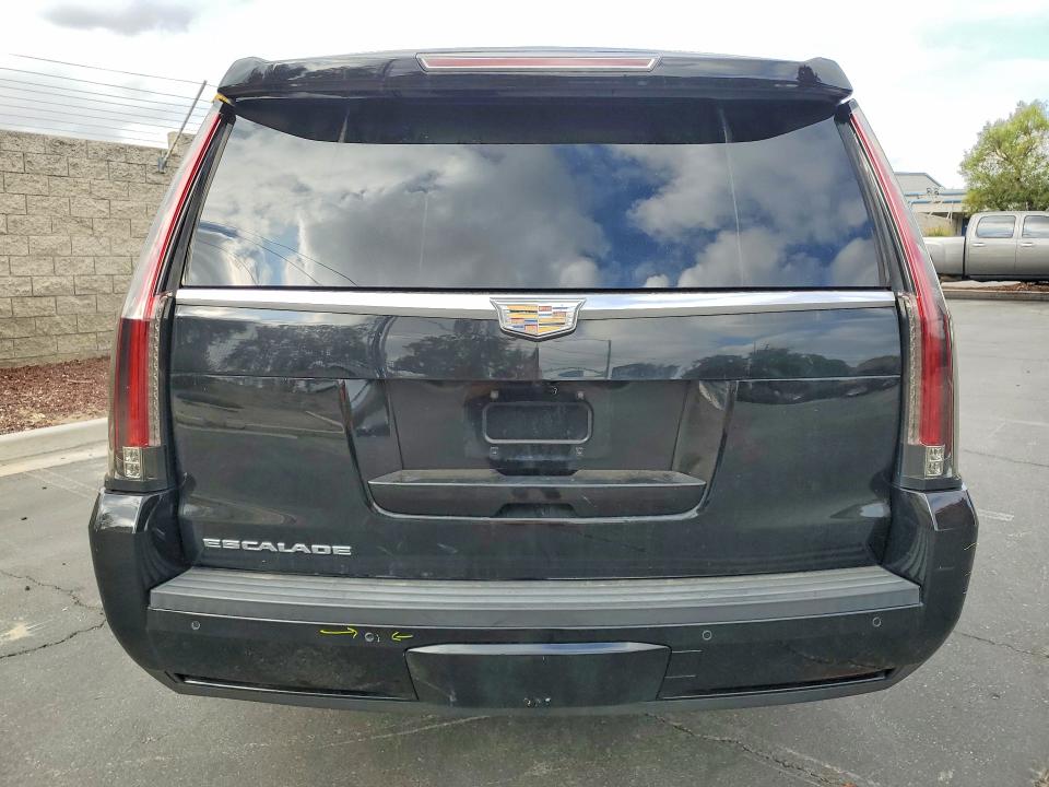 2017 Cadillac Escalade მანქანა იყიდება აუქციონზე, vin: 1GYS3GKJ4HR142819, აუქციონის ნომერი: 68713096