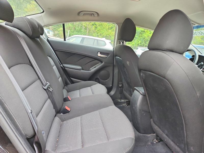 68766826 :رقم المزاد ، 3KPFK4A76JE184196 vin ، 2018 Kia Forte مزاد بيع