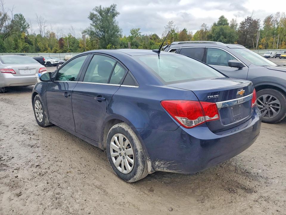 2011 Chevrolet Cruze მანქანა იყიდება აუქციონზე, vin: 1G1PC5SH2B7245956, აუქციონის ნომერი: 70144206