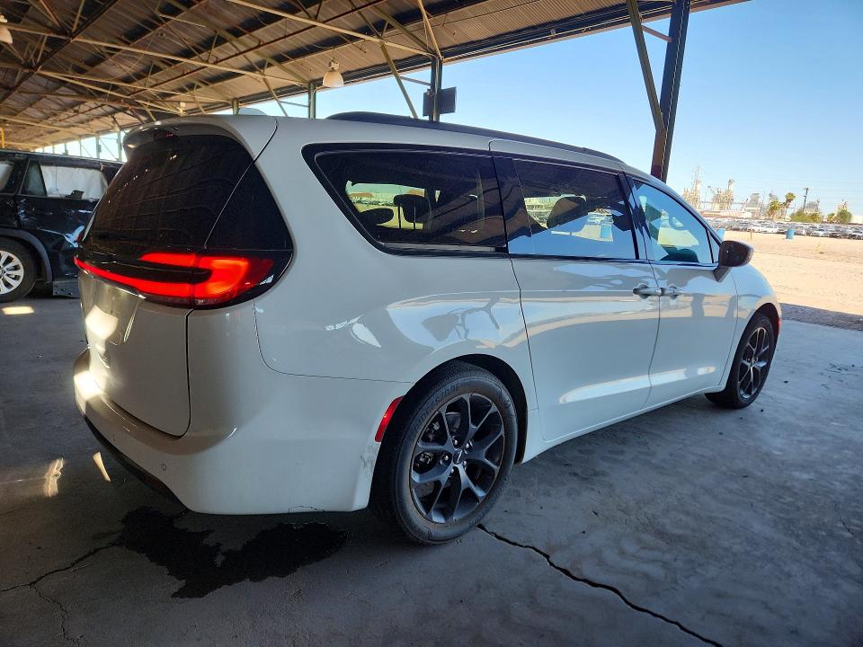 2021 Chrysler Pacifica მანქანა იყიდება აუქციონზე, vin: 2C4RC1FG0MR572299, აუქციონის ნომერი: 68258686