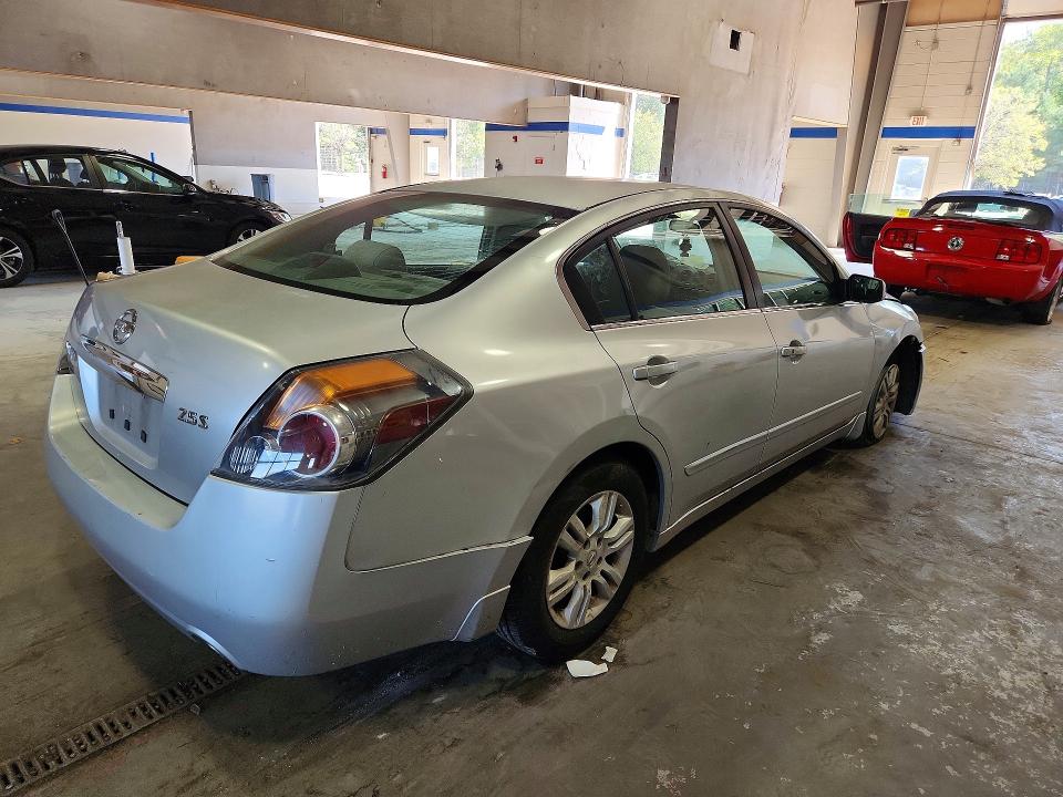 68681496 :رقم المزاد ، 1N4AL2AP5AC182612 vin ، 2010 Nissan Altima مزاد بيع