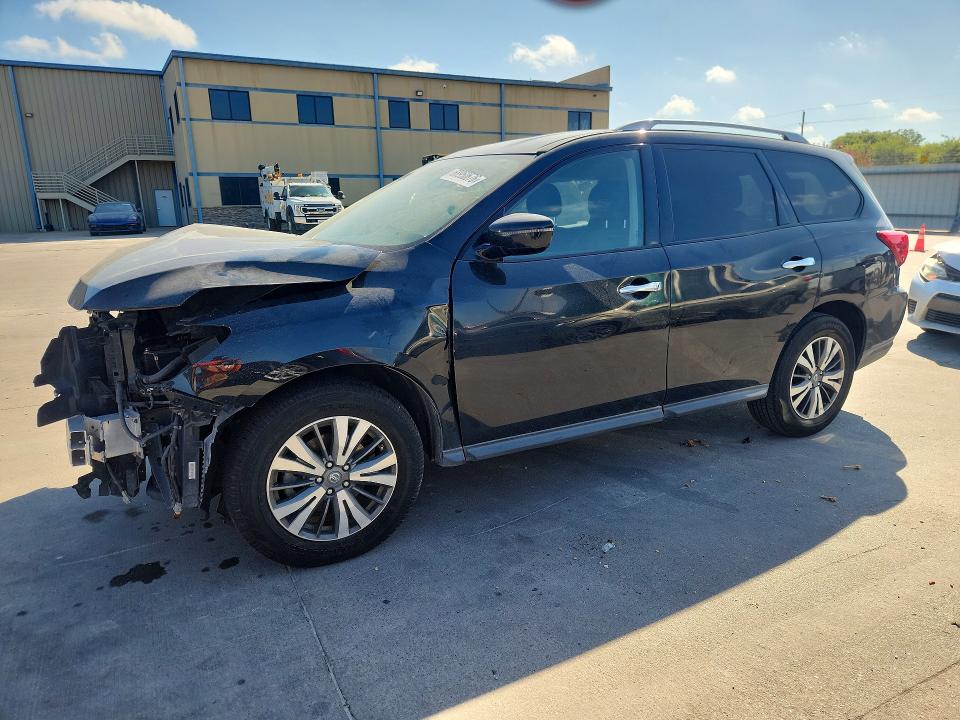 Продажа на аукционе авто 2017 Nissan Pathfinder, vin: 5N1DR2MN1HC613999, номер лота: 68950676