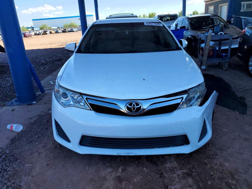 69621826 :رقم المزاد ، 4T1BF1FK3DU215937 vin ، 2013 Toyota Camry مزاد بيع