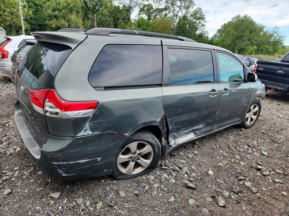 Продаж на аукціоні авто 2013 Toyota Sienna, vin: 5TDKK3DC0DS355245, номер лоту: 68278896