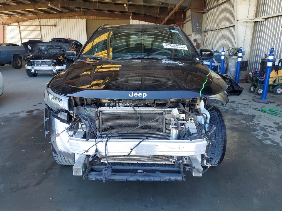68298386 :رقم المزاد ، 3C4NJDBN9ST620371 vin ، 2025 Jeep Compass مزاد بيع